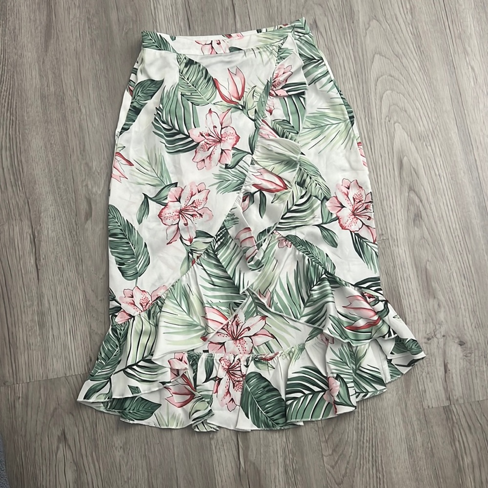 Flowery skirt